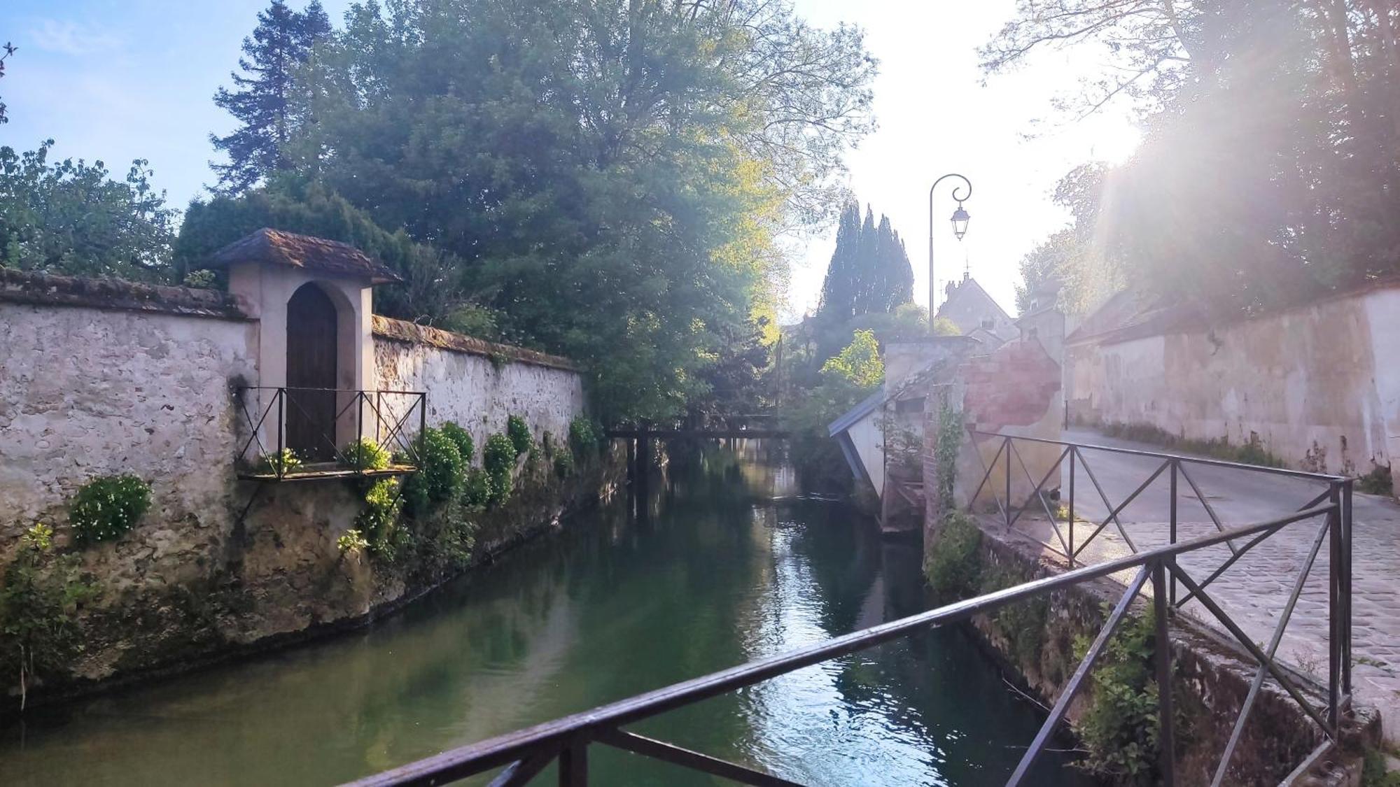 Romantic Room - Studio Jardin - Proche Disneyland Paris 크레시라샤페어 외부 사진